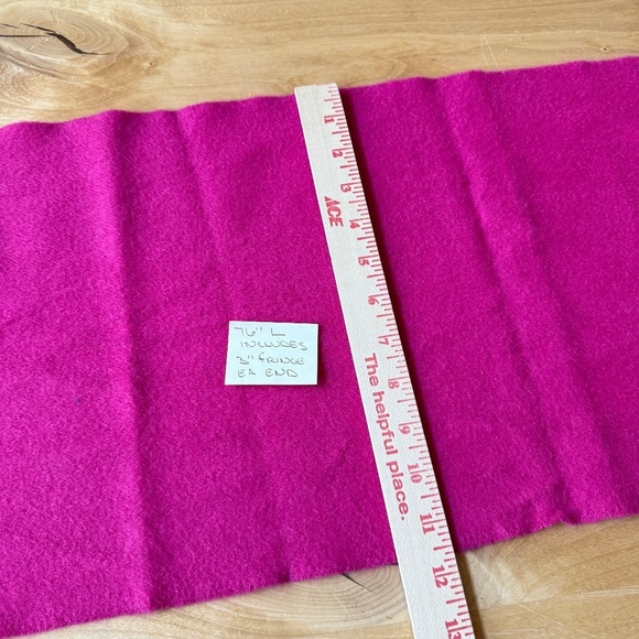 ULRIKE HEFEL CASHMERE SCARF BARBIECORE PINK FRINGE CLASSIC WARM BOLD LUXURY CHIC - Picture 9 of 10